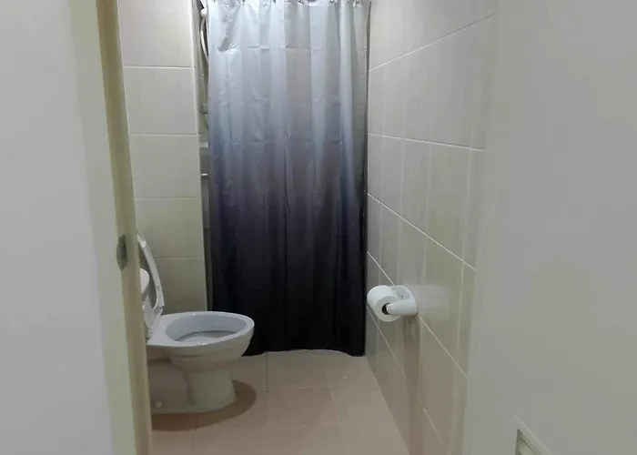 Aparthotel Cozy Near Us Embassyermita Manila/ Roxas Blvd/ Dolomite 3*